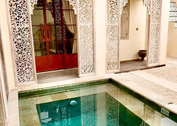 With Pool, White Moon, 3br * Uluwatu (Bali)